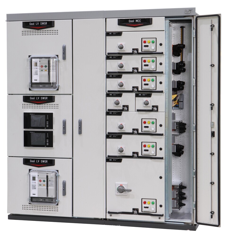 LS일렉트릭 내부 격벽 구조(Form 4b Type 7)의 저압배전반 / LS일렉트릭