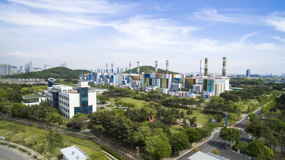 한국남부발전 신인천빛드림본부가 환경부장관상을 수상했다. 사진은 신인천빛드림본부 전경 / 한국남부발전 제공