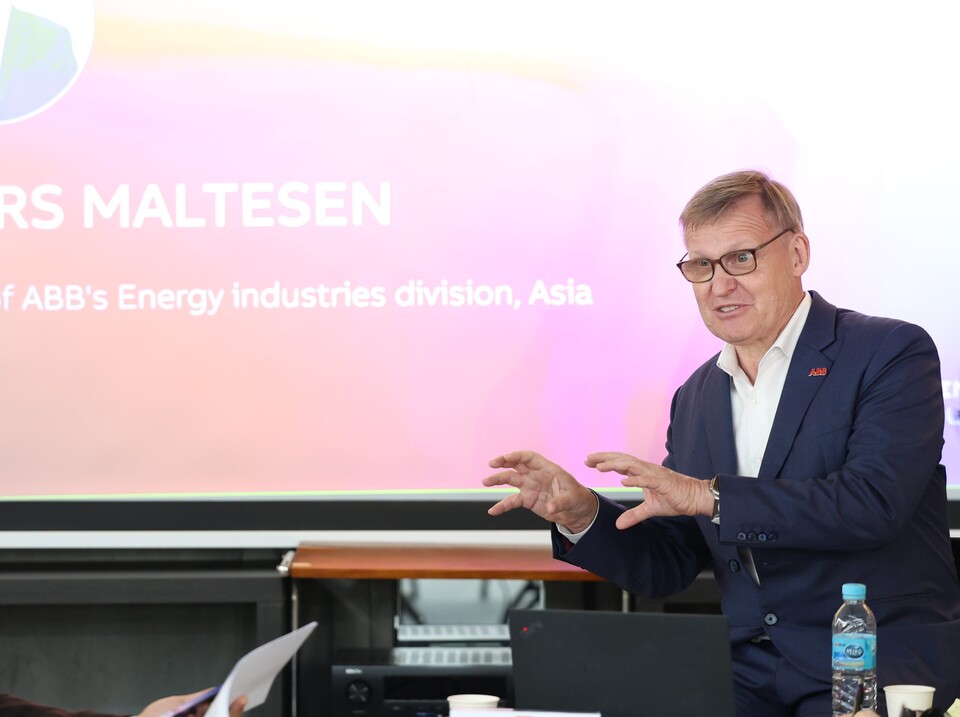 앤더스 말테센 ABB 에너지 산업 사업부 아시아 대표가 '2025 아시아태평양 에너지 전환 준비 지수' 한국 주요 결과를 설명하고 있다 / ABB코리아 제공