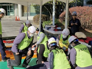 재난대비 훈련 브리핑과 합동 대응 장면