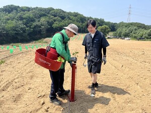 북부산림청, 산림탄소상쇄 사업 기념 식재 - 뉴스 썸네일 이미지